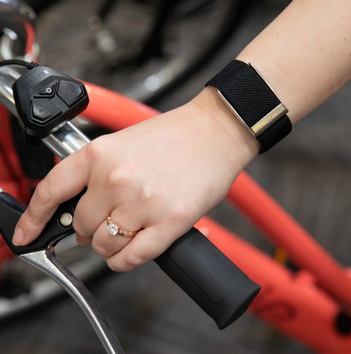 How Strap Factories Help Clients Shorten Delivery Cycles